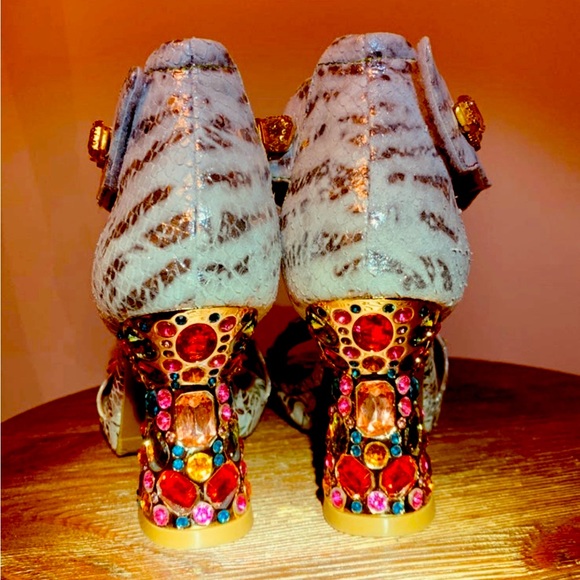 Gorgeous comfy heels by L’Artiste by Spring Step - Picture 5 of 8